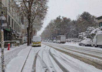 heavy snow korea travel disruption