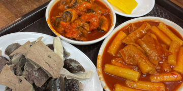 Taste Tteokbokki Like No Other at Ssangdungne Seoul: A K-Stars’ Favorite!